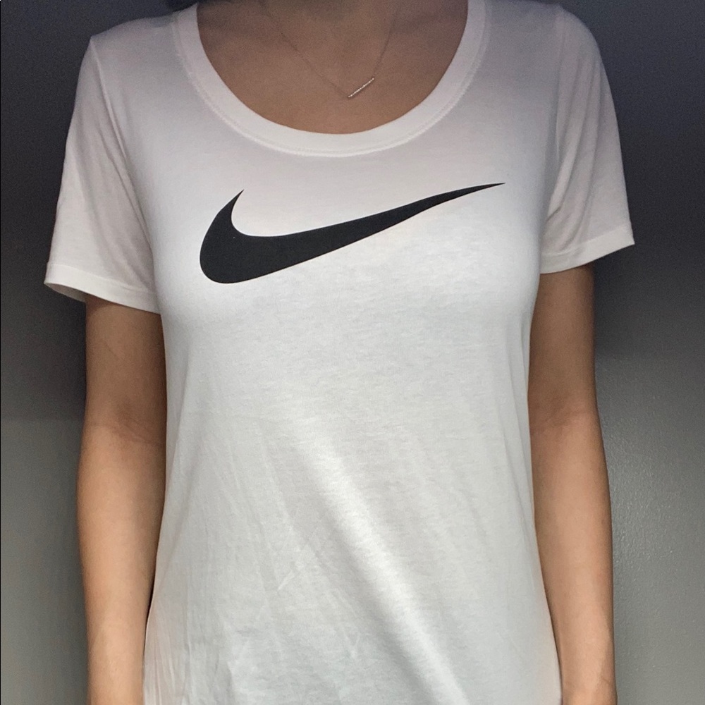 White Nike Shirt/Tee